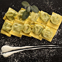 Carica l'immagine nel visualizzatore di Gallery, Tortelli d'Erbette