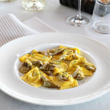 Carica l'immagine nel visualizzatore di Gallery, Tortelli ai Porcini